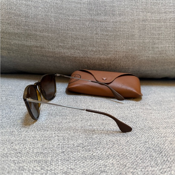 Ray-Ban | Ray-Ban Classic Tortoiseshell Sunglasses (with Case) - Picture 3 of 5